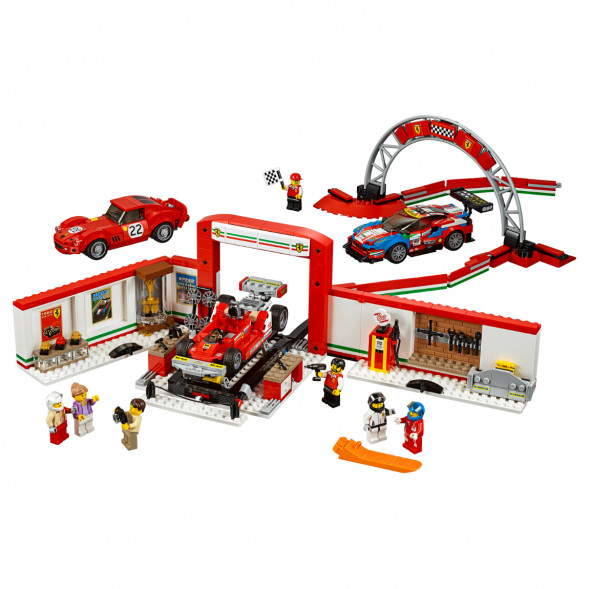 Конструктор LEGO Speed Champions 75889 Гараж Ferrari в Нижнем Тагиле