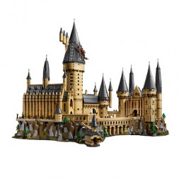 Конструктор LEGO Harry Potter Замок Хогвартс 71043